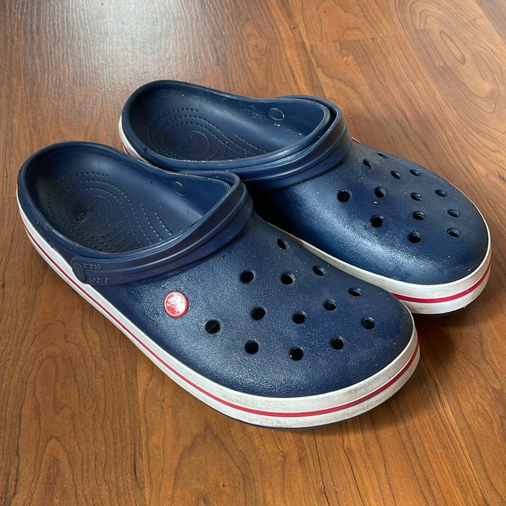 Men’s Size 13 Crocs
